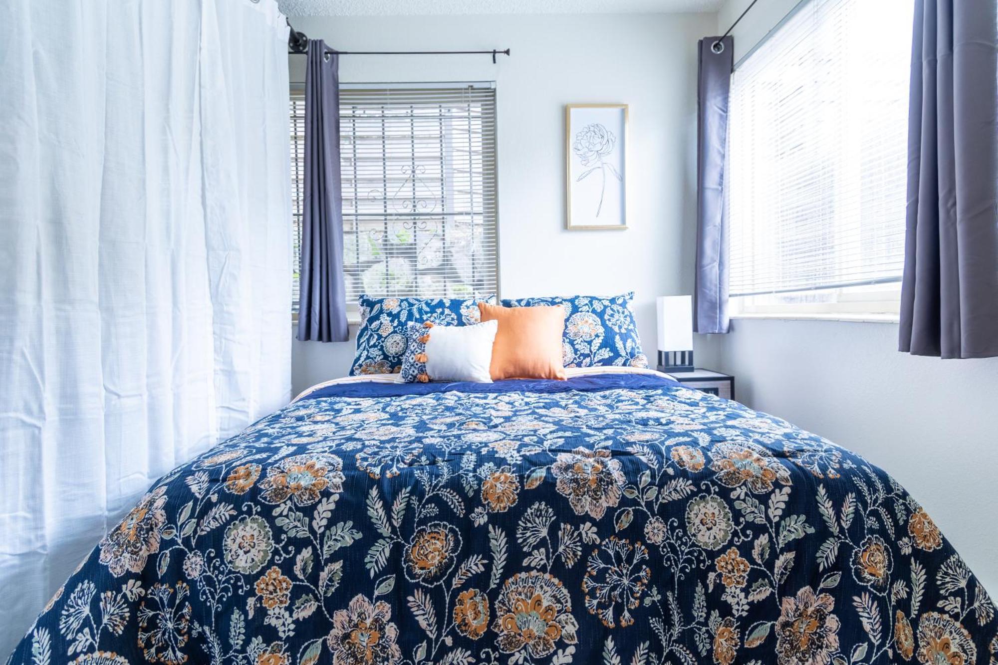 King Bed + Studio! Free Parking, Patio, Wfh Space! Seattle Exteriér fotografie